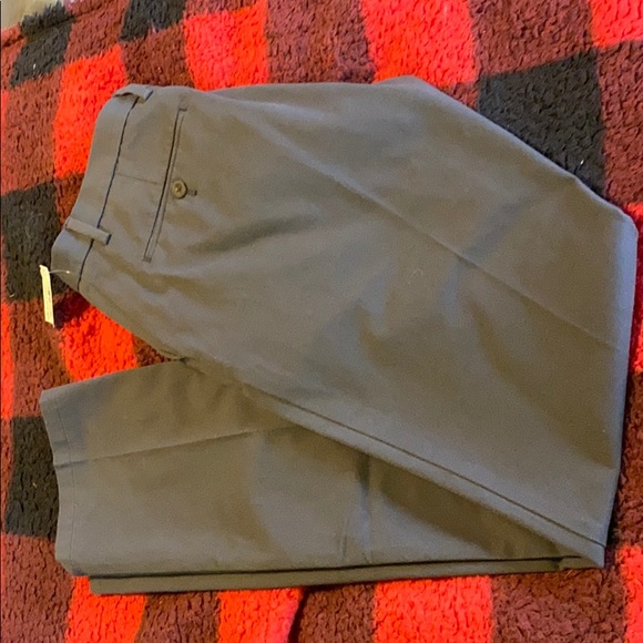 Amazon essentials slim fit chino - Picture 2 of 2